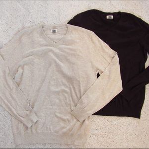 BUNDLE SET OF 2 Old Navy V Neck Sweaters